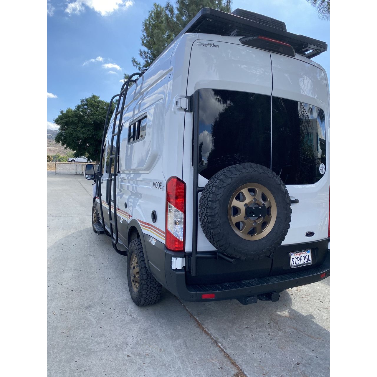 Driver’s Side Rear Door Box/Tire Rack