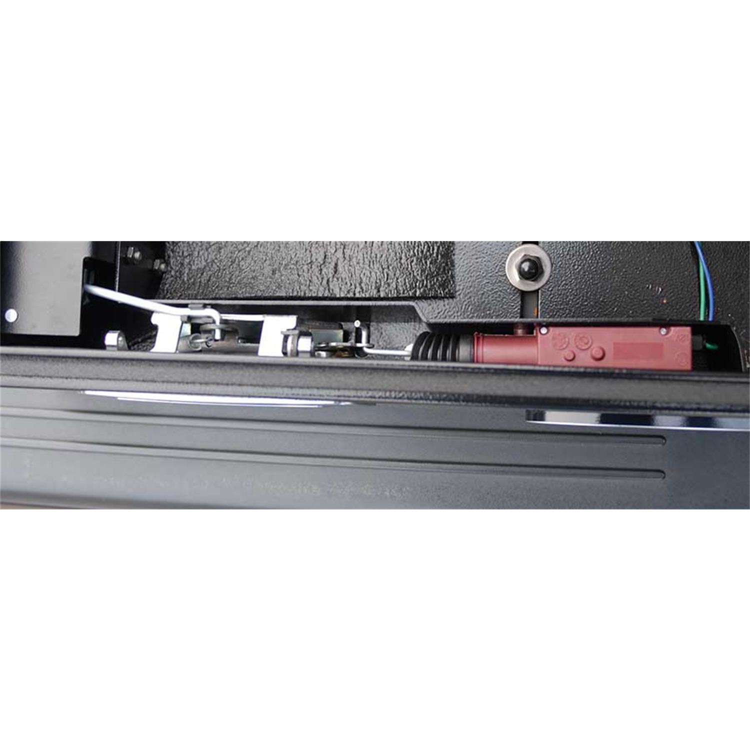 Truck Covers USA AX-603 Truck Tool Box